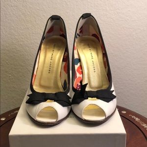 Marc By Marc Jacobs white pumps